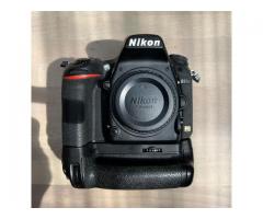 Vends Nikon D750 et Grip MB-D16