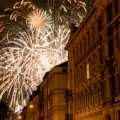 Feu d'artifice au détour d'une rue