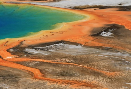 grand prismatic spring yellowstone