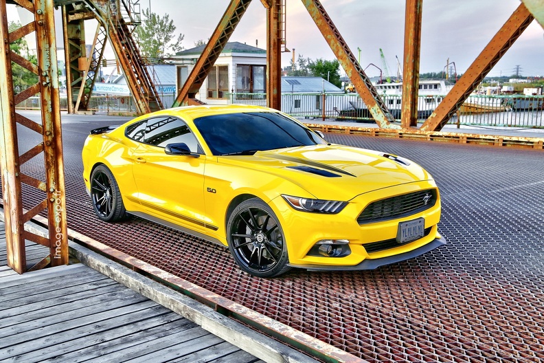 Yellow_MustangHDR.jpg