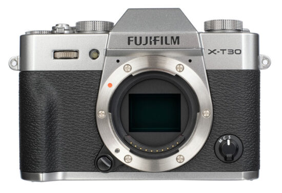 Fujifilm X-T30, le X-T3 light