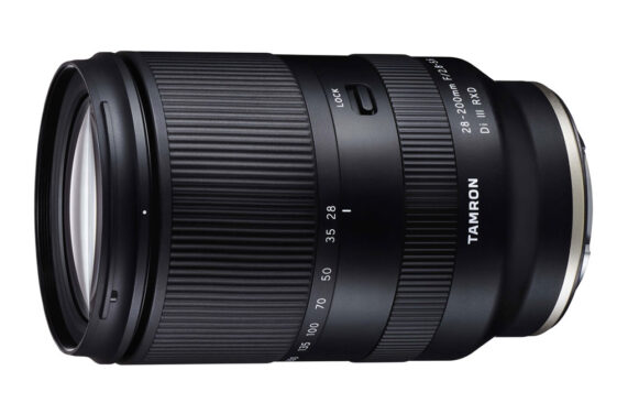 Un Tamron 28-200 mm f/2,8 pour Sony FE