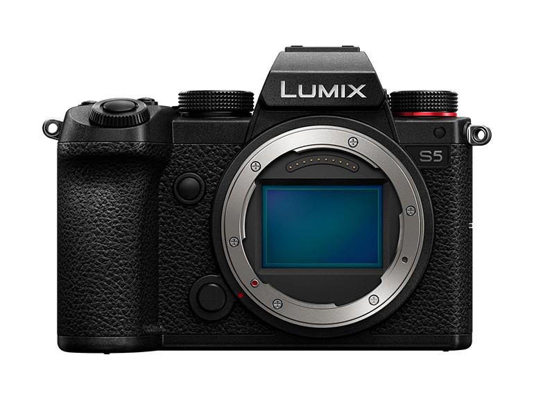 Panasonic Lumix S5: compacité et performance en plein format