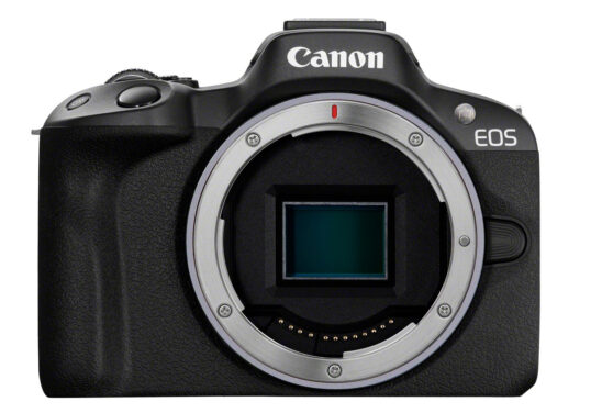 Canon EOS R50, l’hybride compact APS-C pour tous