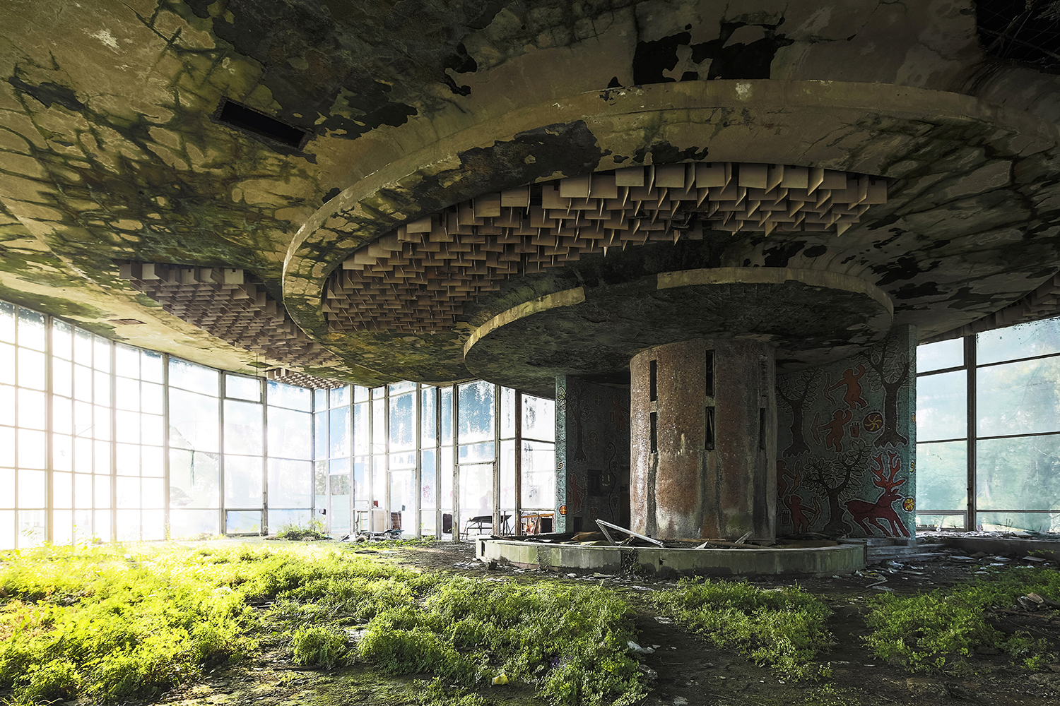 Naturalia, chronique des ruines contemporaines