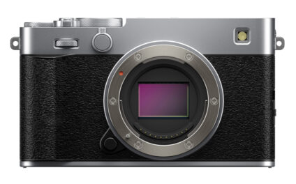 Fujifilm X-E5 : capteur 40 Mpx, stabilisation 5 axes et design compact