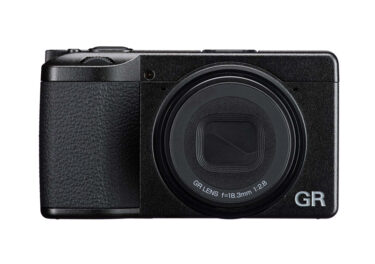 Ricoh GR IV, nouveau compact expert de la street photography